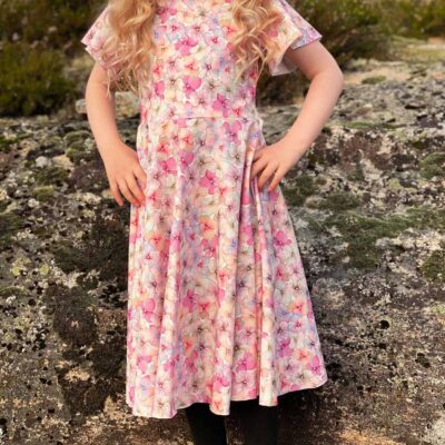 Symønster Carmen Peplum Topp og Kjole str. 74-158. Anna Marie Sydesign